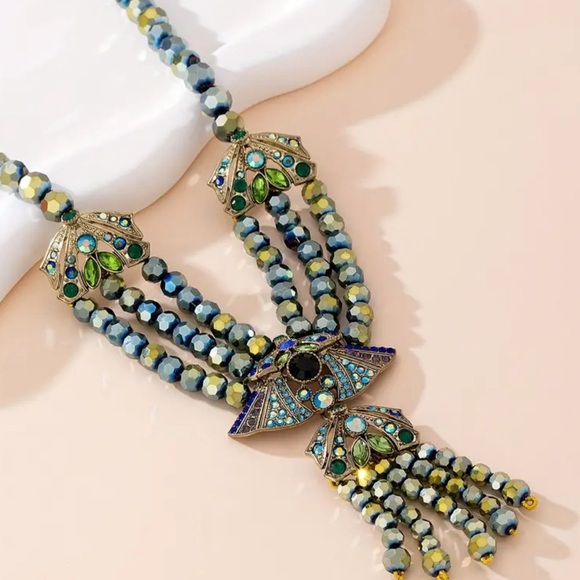 AB GREEN RHINESTONES GLASS STATEMENT NECKLACE - Picture 4 of 7